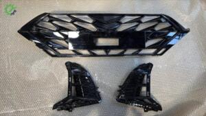 HYUNDAİ İ20 MAKYAJLI ÖN PANJUR SAĞ SOL SİS ÇERÇEVESİ