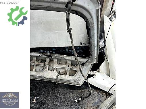 Hyundai Accent Bagaj Kapağı çıkma parça