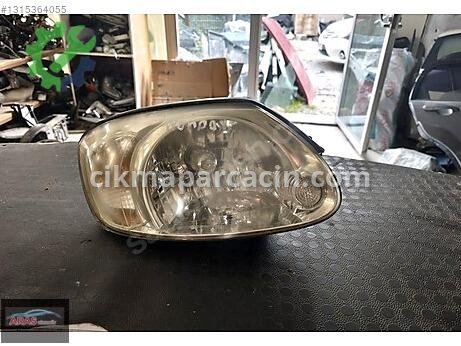 Hyundai Accent Sağ Ön Far çıkma parça