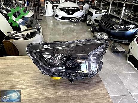 Hyundai Bayon Sol Ön Far çıkma parça