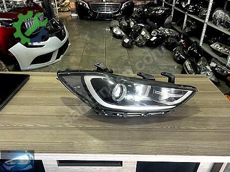 Hyundai Elantra Sağ Ön Far çıkma parça