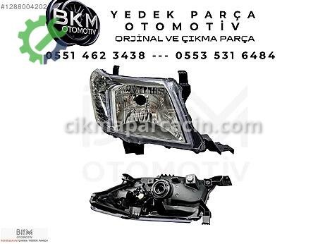 Toyota Hilux Sol Ön Far çıkma parça