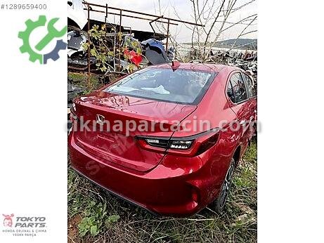 Honda City Arka Çamurluk çıkma parça