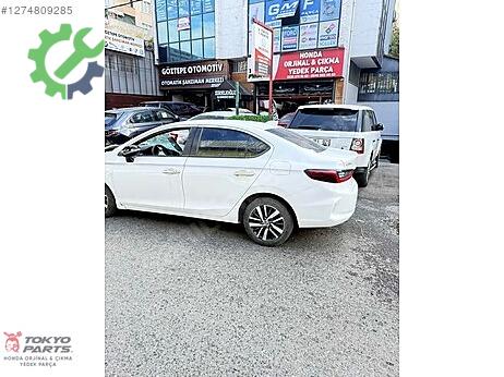 Honda City Arka Çamurluk çıkma parça