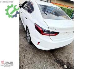 Honda city sol arka çamurluk beyaz