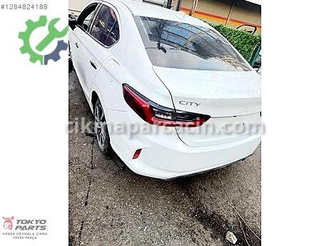 Honda City Sol Arka Çamurluk çıkma parça