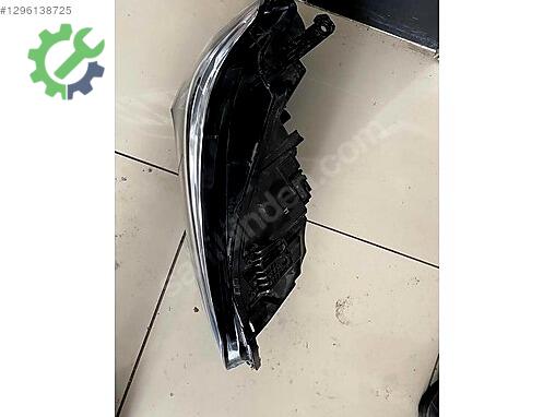 Honda Civic Sağ Ön Far çıkma parça