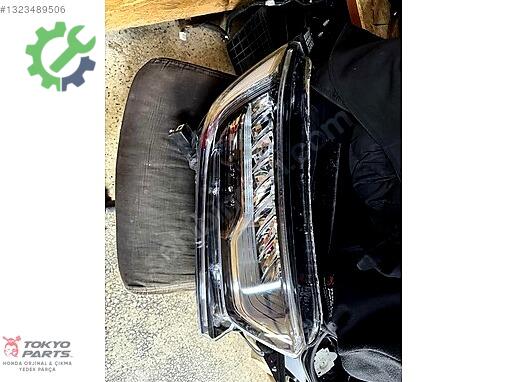 Honda CR-V Sağ Ön Far çıkma parça