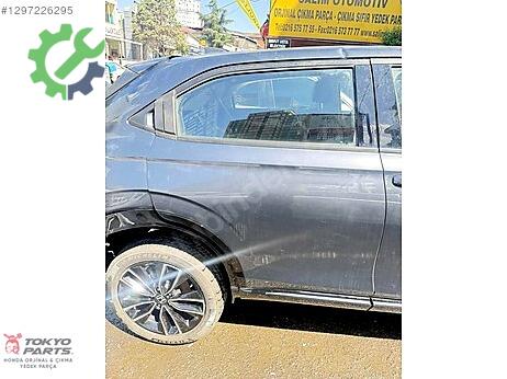Honda HR-V Sağ Arka Kapı çıkma parça