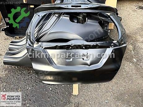 Honda Jazz Bagaj Kapağı çıkma parça