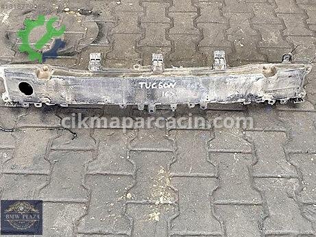 Hyundai Tucson Arka Tampon Demiri çıkma parça