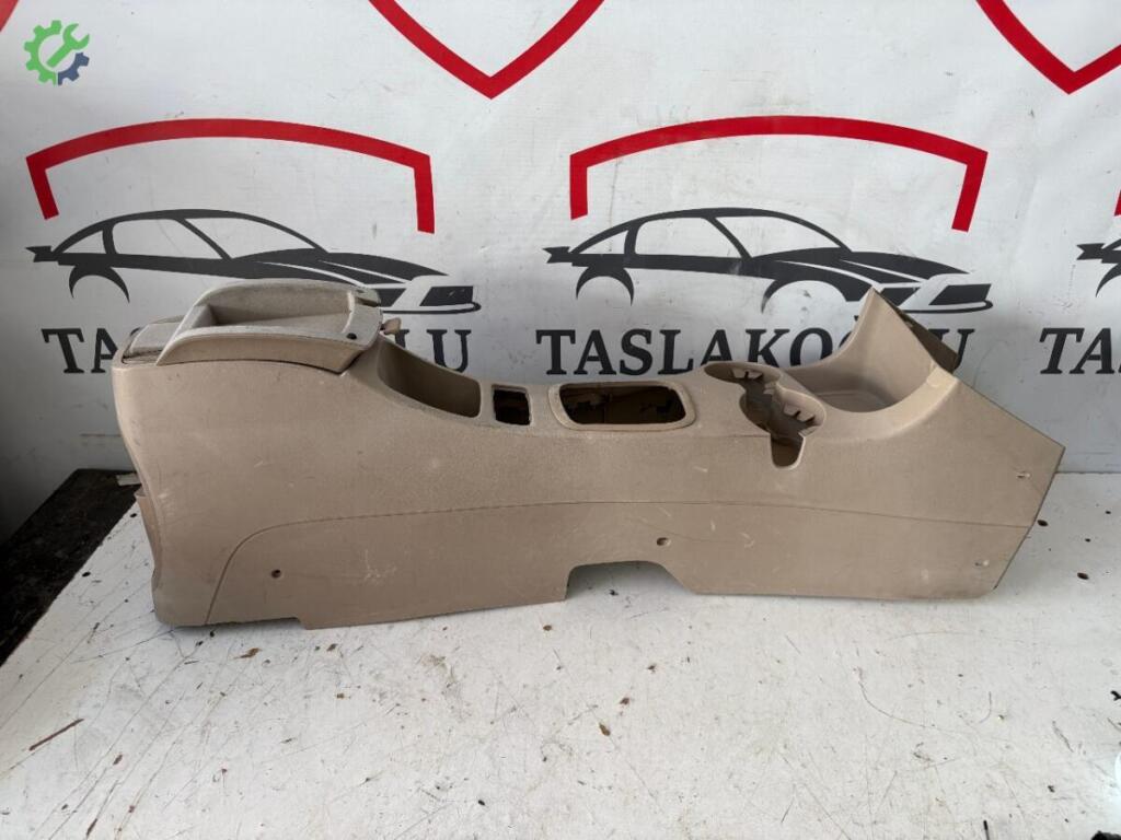 Kia Sportage Orta Konsol çıkma parça