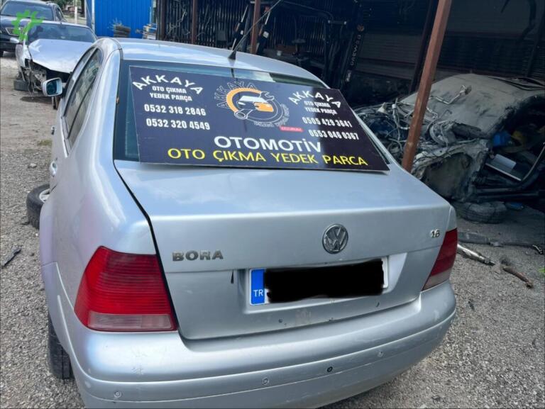 Volkswagen Bora Bagaj Kapağı çıkma parça