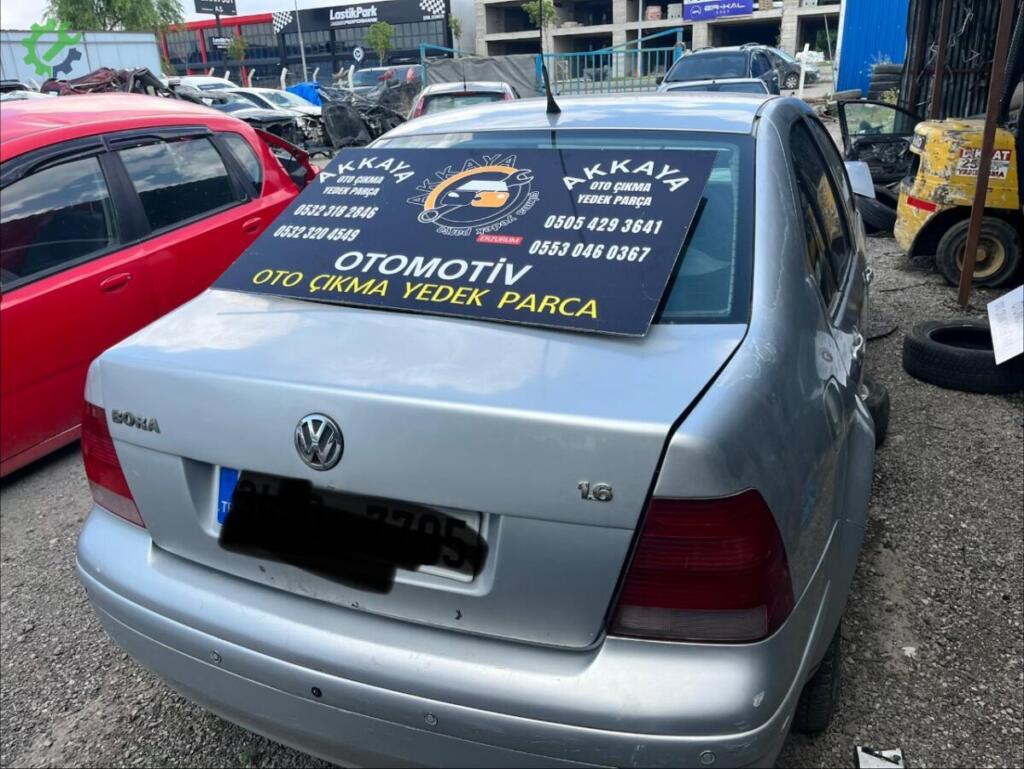 Volkswagen Bora Bagaj Kapağı çıkma parça