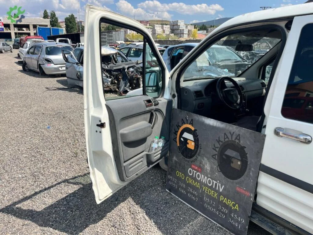 Ford Transit Connect Kapı (Ön Sol) çıkma parça