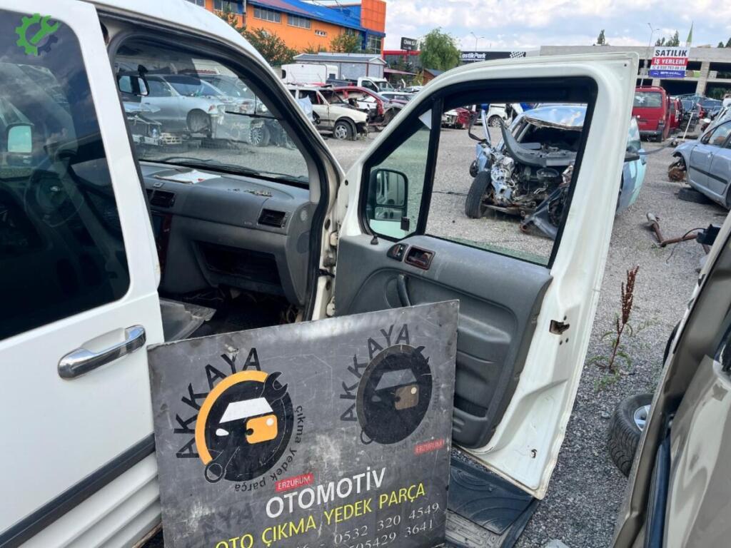 Ford Transit Connect Sağ Ön Kapı çıkma parça