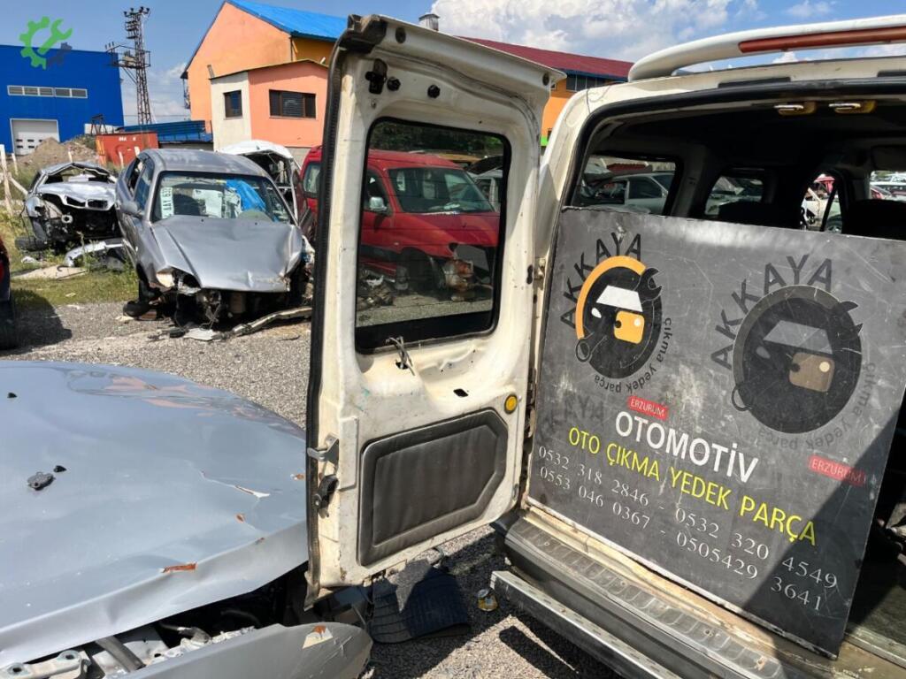 Ford Transit Connect Bagaj Kapağı çıkma parça
