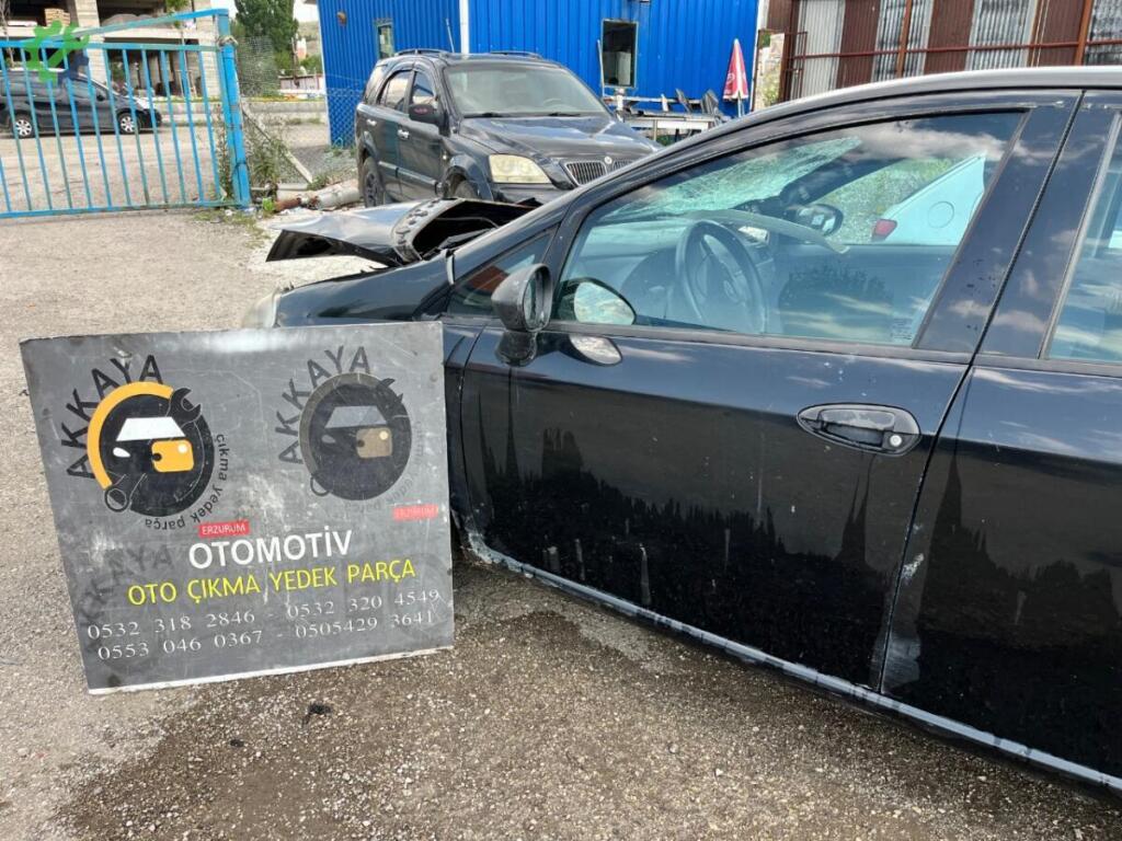 Fiat Punto Sol Ön Kapı çıkma parça