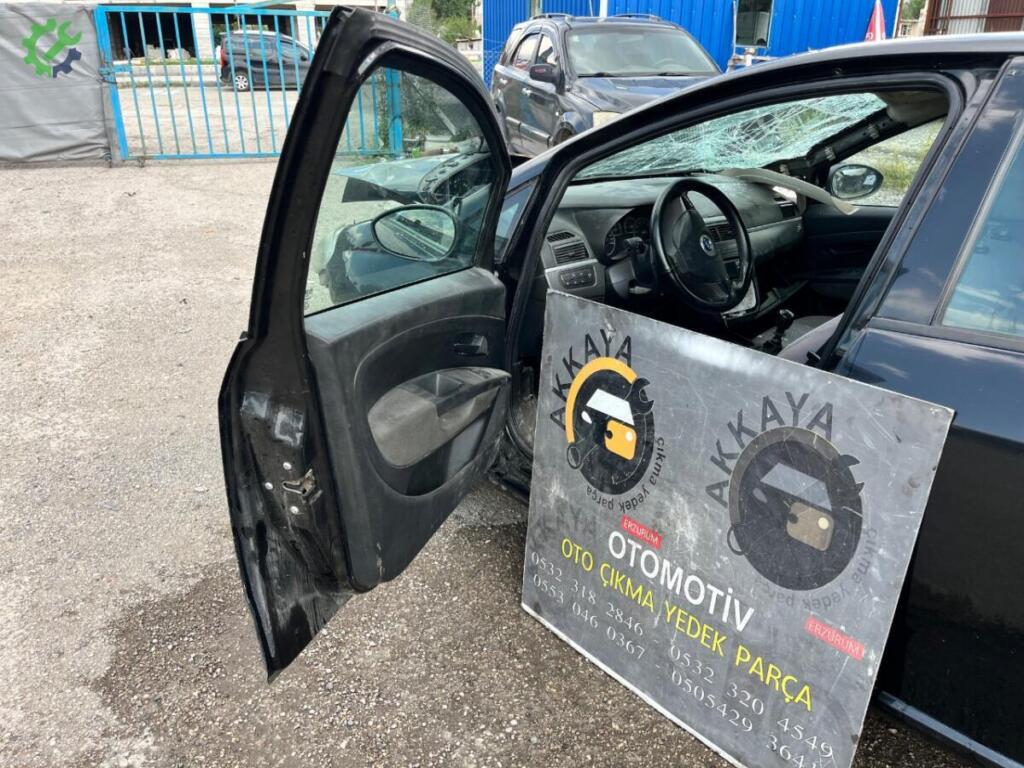 Fiat Punto Sol Ön Kapı çıkma parça