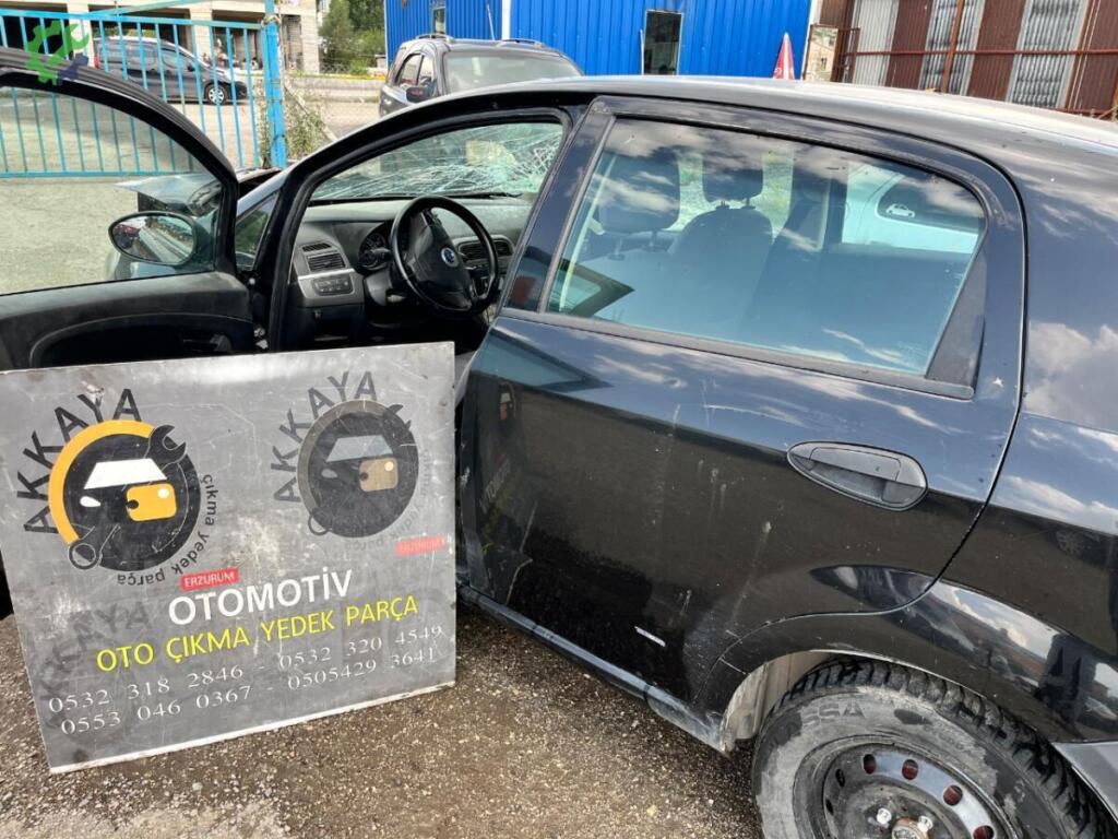 Fiat Punto Sol Arka Kapı çıkma parça