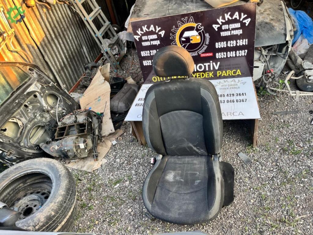 Peugeot 206 Şoför Koltuğu çıkma parça