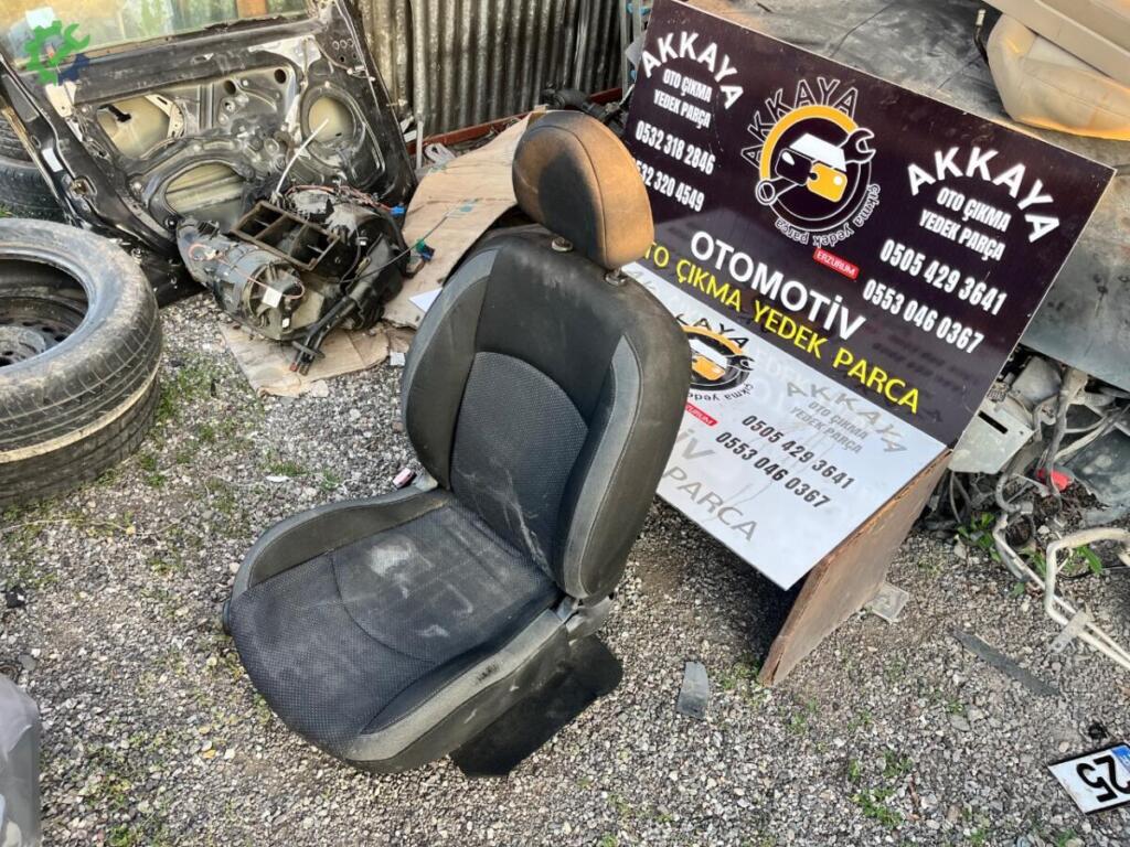 Peugeot 206 Şoför Koltuğu çıkma parça