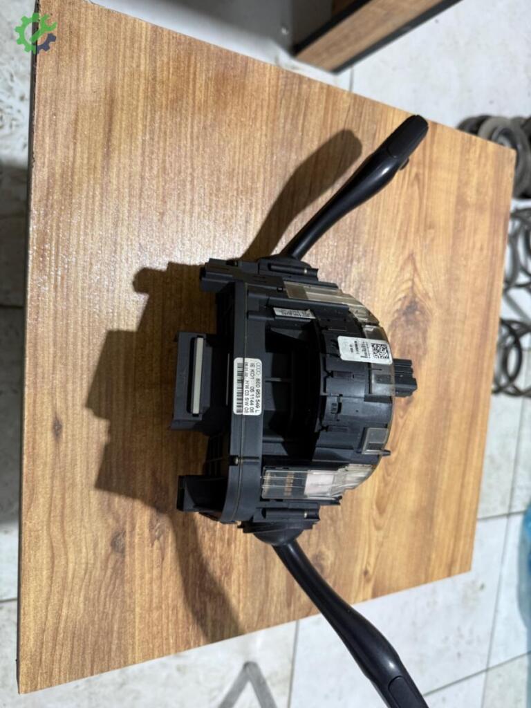 Audi A4 Sinyal Kolu çıkma parça
