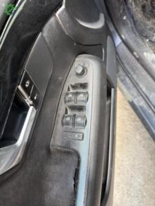 AUDİ A4 B6 CAM DÜĞMESİ