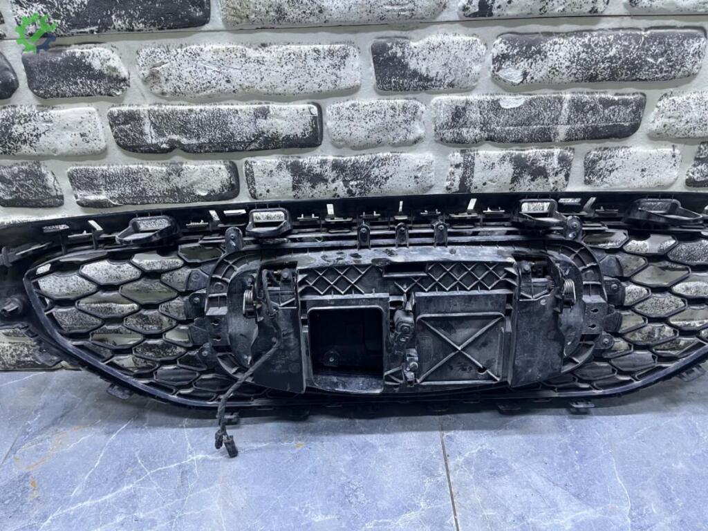MG ZS Ön Panjur çıkma parça