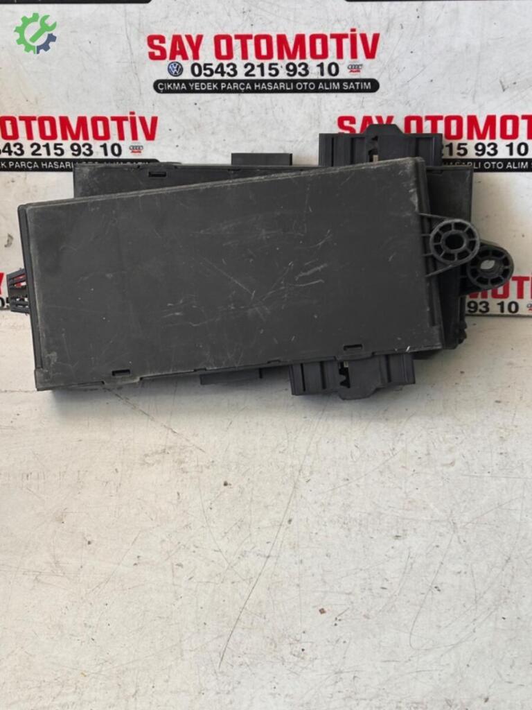 BMW 3 Serisi Beyin 9513UBR çıkma parça