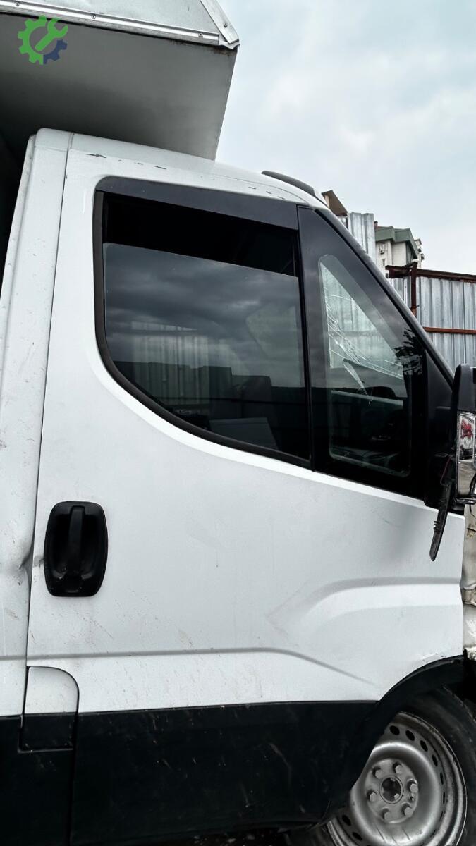 IVECO Daily Sağ Ön Kapı çıkma parça