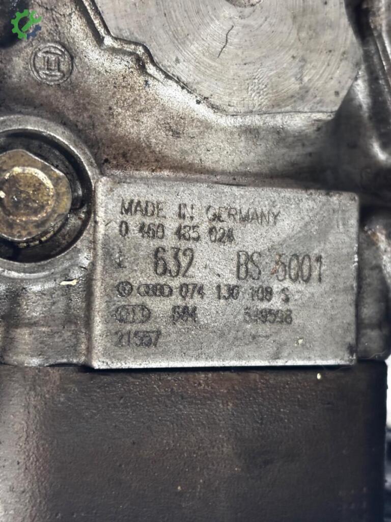 Volkswagen Transporter Mazot Pompası 074130108S çıkma parça