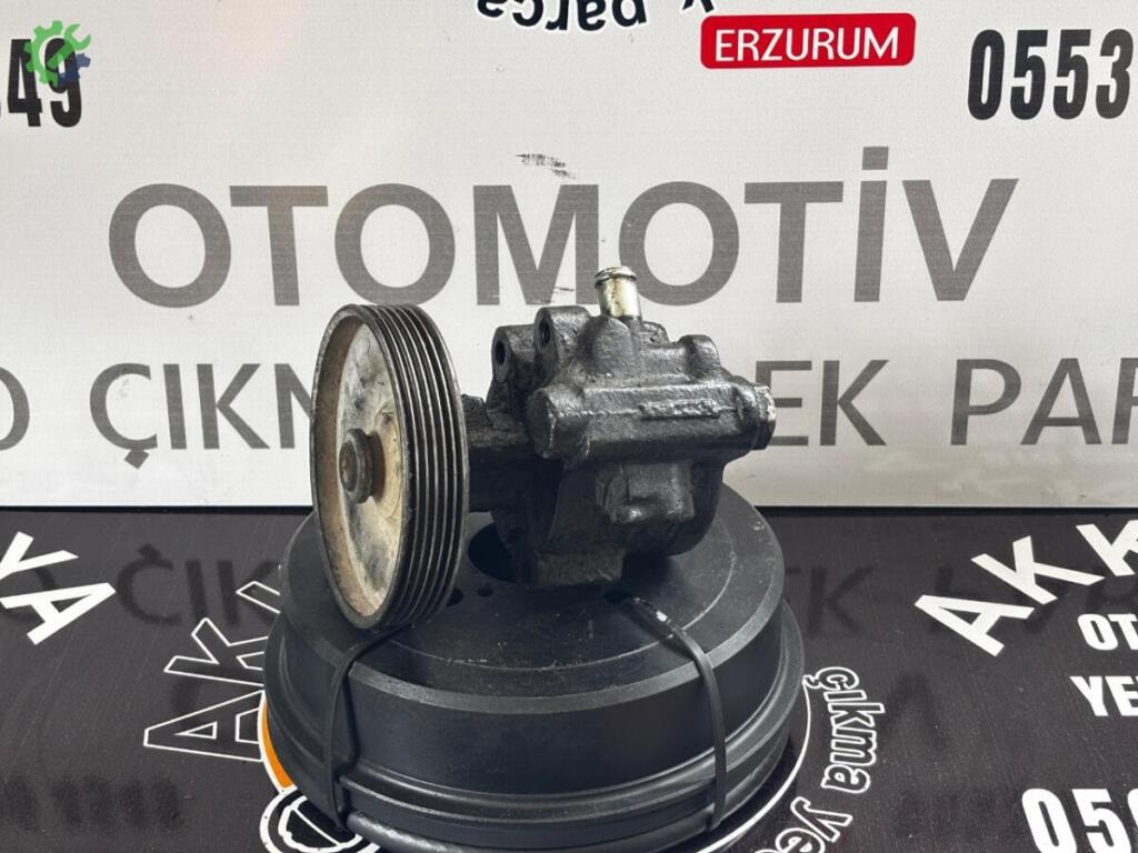 Renault R19 Direksiyon Pompası çıkma parça