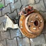 İNFİNİTİ FX35 SAĞ ARKA TAŞIYICI FREN MERKEZİ