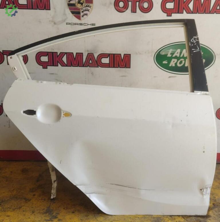 Kia Cerato Sağ Arka Kapı çıkma parça