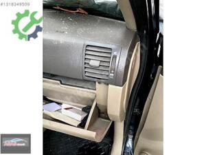 KİA SORENTO 2005 – 06 KALORİFER HAVALANDIRMA İZGARALARI ORJINAL