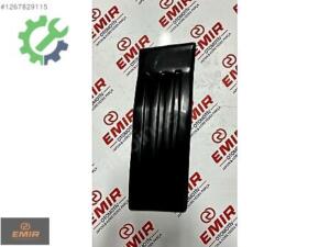 Mitsubishi L 300 Orijinal Sıfır Bakalit MB701718