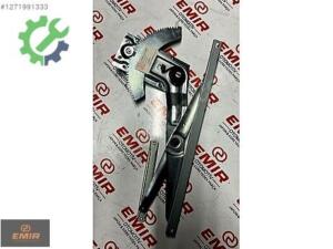 Sıfır Orijinal Sağ Ön Cam Krikosu Mitsubishi L 300 MR144523