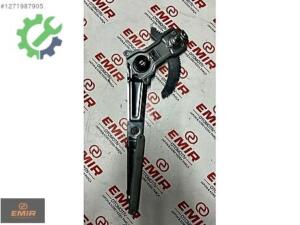 Sıfır Orijinal Sağ Ön Cam Krikosu Mitsubishi L 300 MB421444