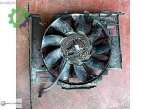 LAND ROVER DISCOVERY 4 3.0 TDV6 KOMPLE FAN AH328C617