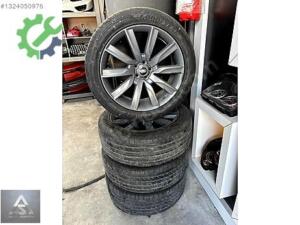 LAND ROVER ORJ JANT LASTİK