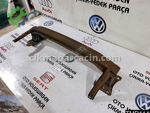 Seat Leon Ön Tampon Demiri 5F0807109 çıkma parça
