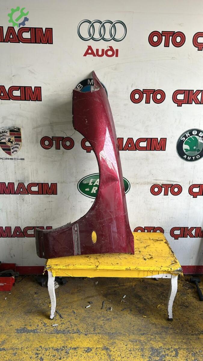Mazda 626 Sol Çamurluk çıkma parça