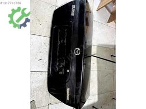 MAZDA FAMİLLİA BAGAJ KAPAGI DOLU