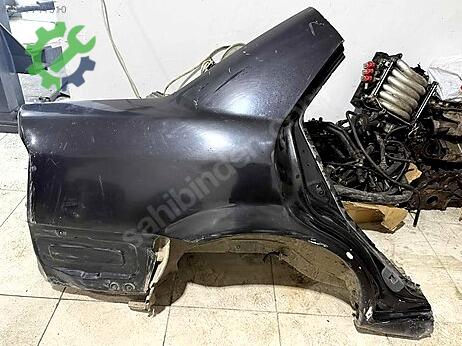 Mazda 323 Sağ Arka Çamurluk çıkma parça