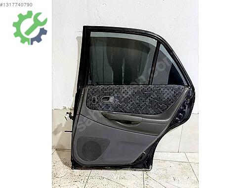 Mazda 323 Sağ Arka Kapı çıkma parça