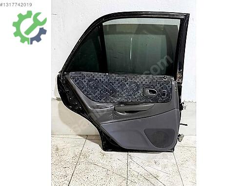 Mazda 323 Sol Ön Kapı çıkma parça