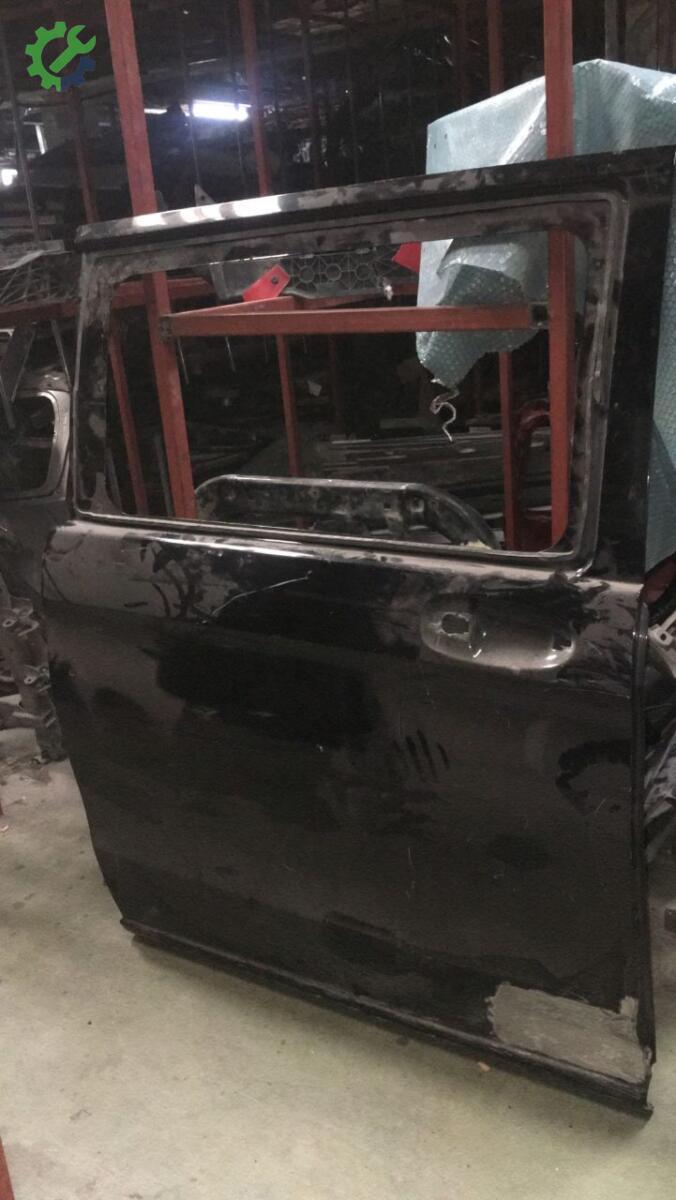 Mercedes-Benz Vito Sağ Sürgülü Kapı çıkma parça