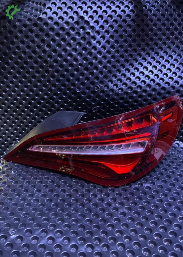 Mercedes-Benz CLA Sağ Stop çıkma parça