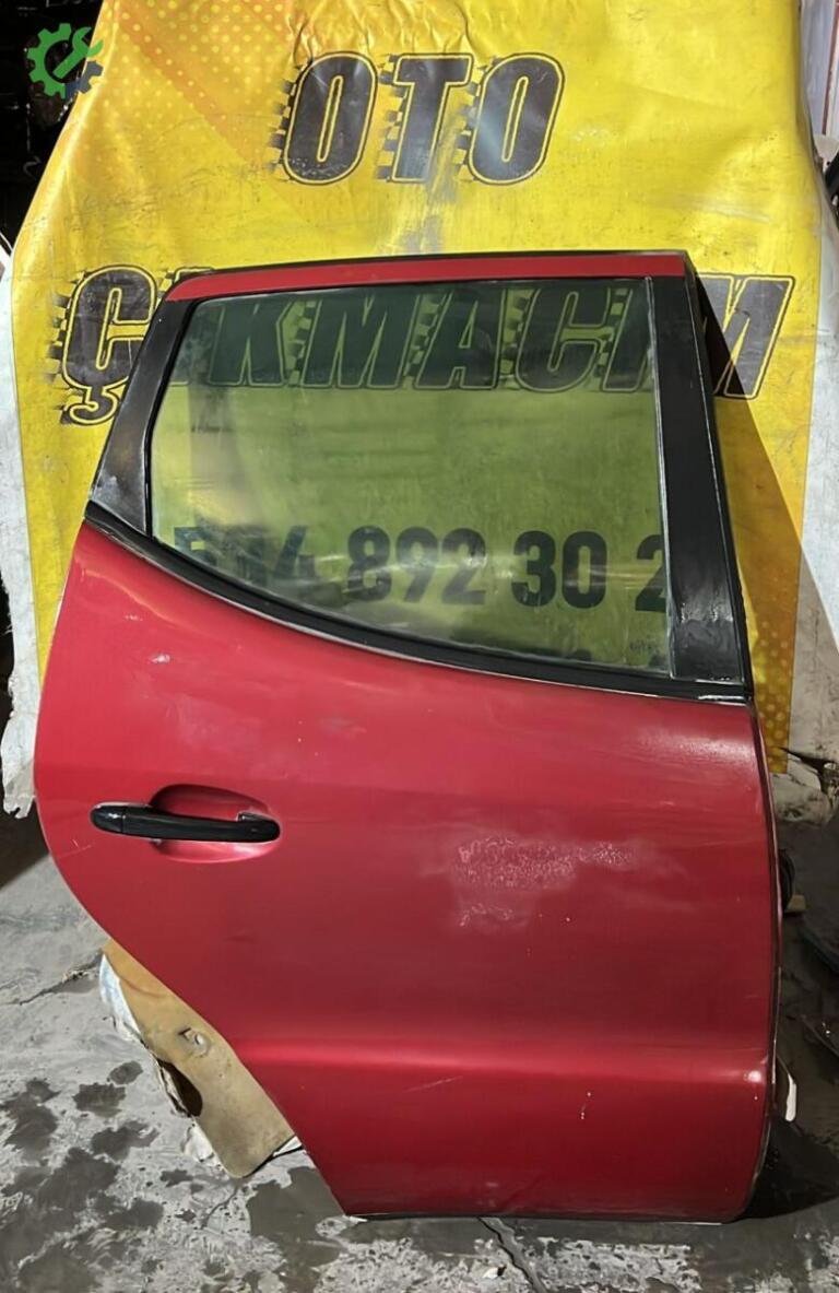 Mercedes-Benz A Serisi Sağ Arka Kapı çıkma parça